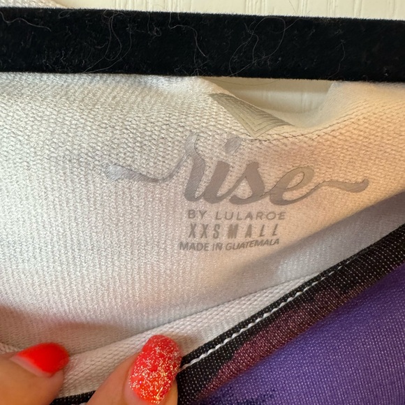 LulaRoe Rise Balance Top - Picture 2 of 3